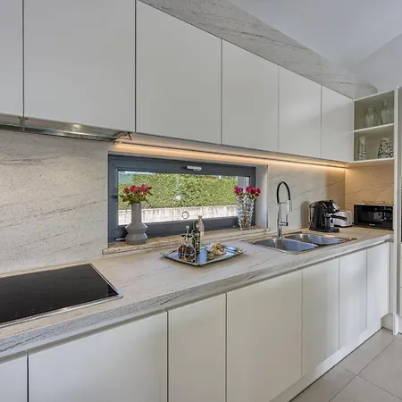 Villa Tetiana - Pool And Whirlpool *