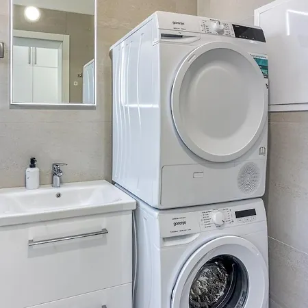 Tetiana - Pool And Whirlpool * Vošteni