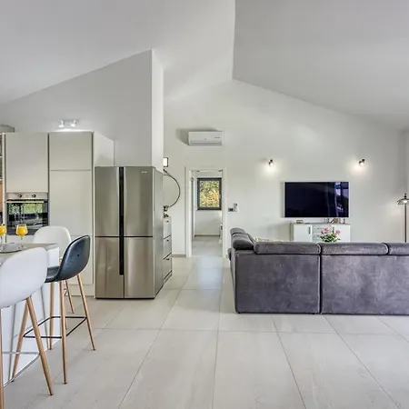 Tetiana - Pool And Whirlpool Villa *