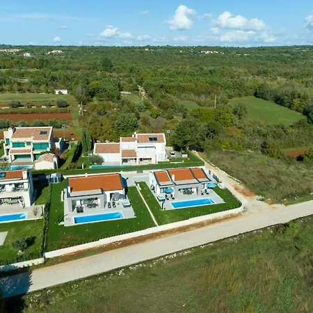 Villa Tetiana - Pool And Whirlpool Vošteni