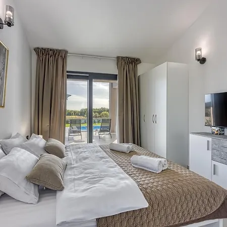 Tetiana - Pool And Whirlpool ヴィラ *