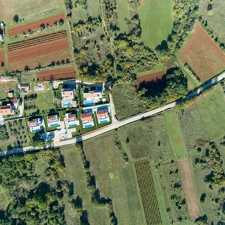 Villa Tetiana - Pool And Whirlpool Vosteni